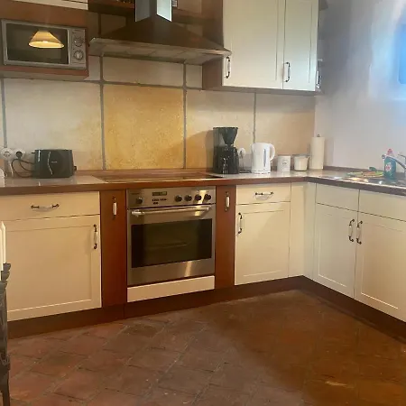 Waffenkammer Im Rittergut Bei Dresden Fuer 7 Personen *