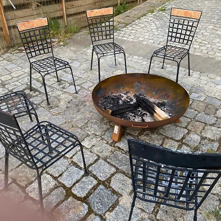 Waffenkammer Im Rittergut Bei Dresden Fuer 7 Personen Villa