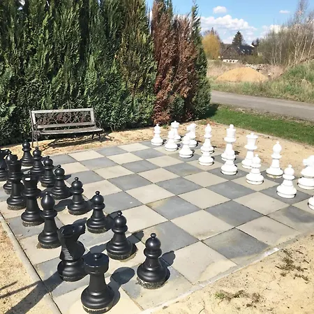 Villa Ausgefallenes Waffenkammer Im Rittergut Fuer 7 Personen *