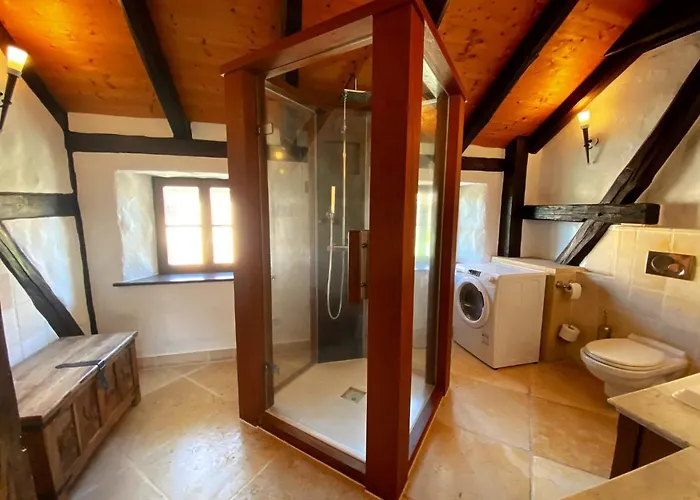 Ausgefallenes Waffenkammer Im Rittergut Fuer 7 Personen Villa Leppersdorf