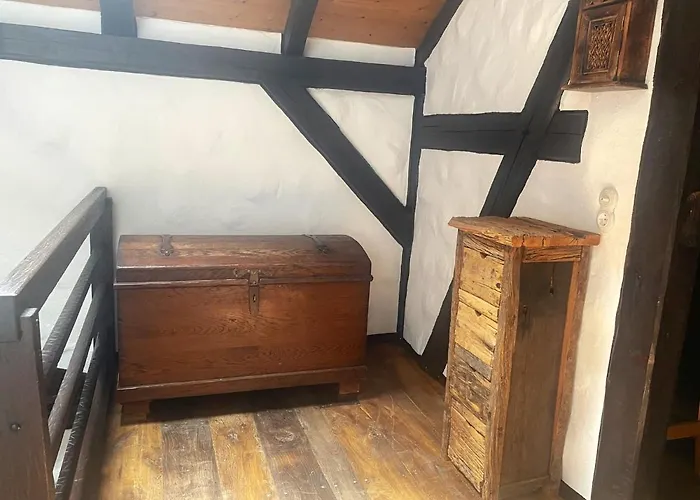 Ausgefallenes Waffenkammer Im Rittergut Fuer 7 Personen