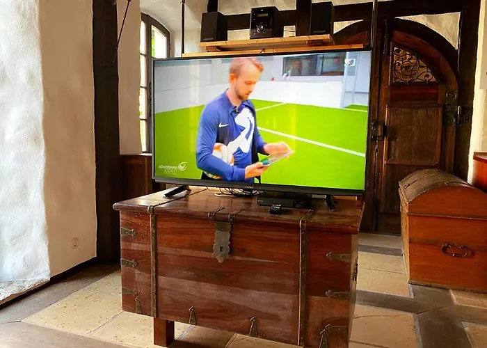 Ausgefallenes Waffenkammer Im Rittergut Fuer 7 Personen Leppersdorf